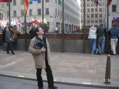 Devant le Rockefeller